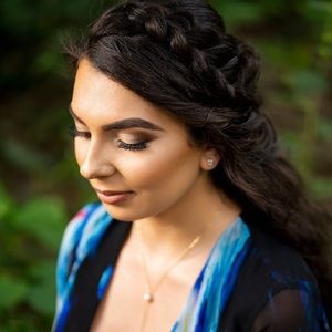 Meet your Posher, Isis